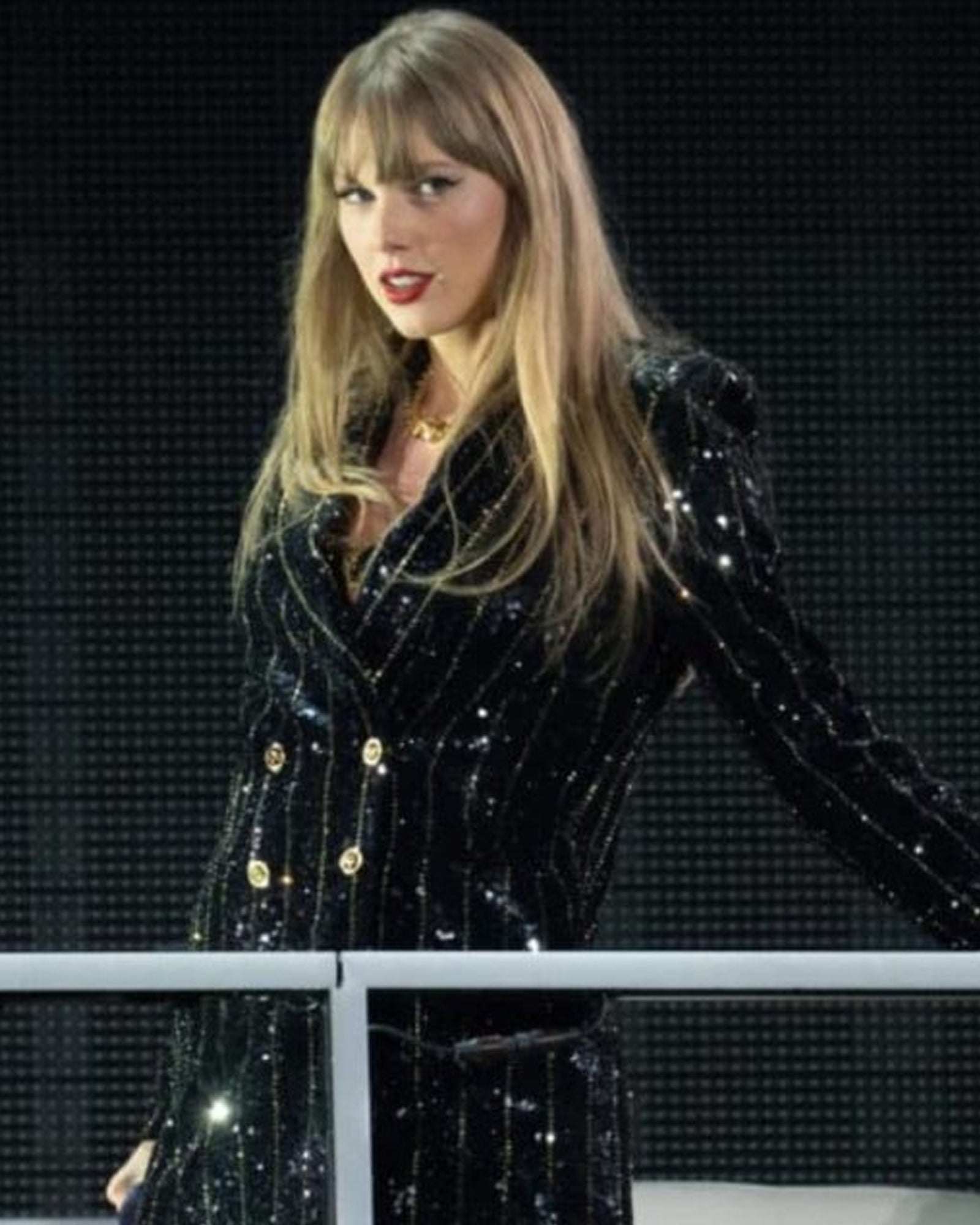 Taylor-Swift-Eras-Tour-2023-Coat