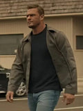 Alan-Ritchson-TV-Series-Reacher-Season-2-Jack-Reacher-Gray-Jacket