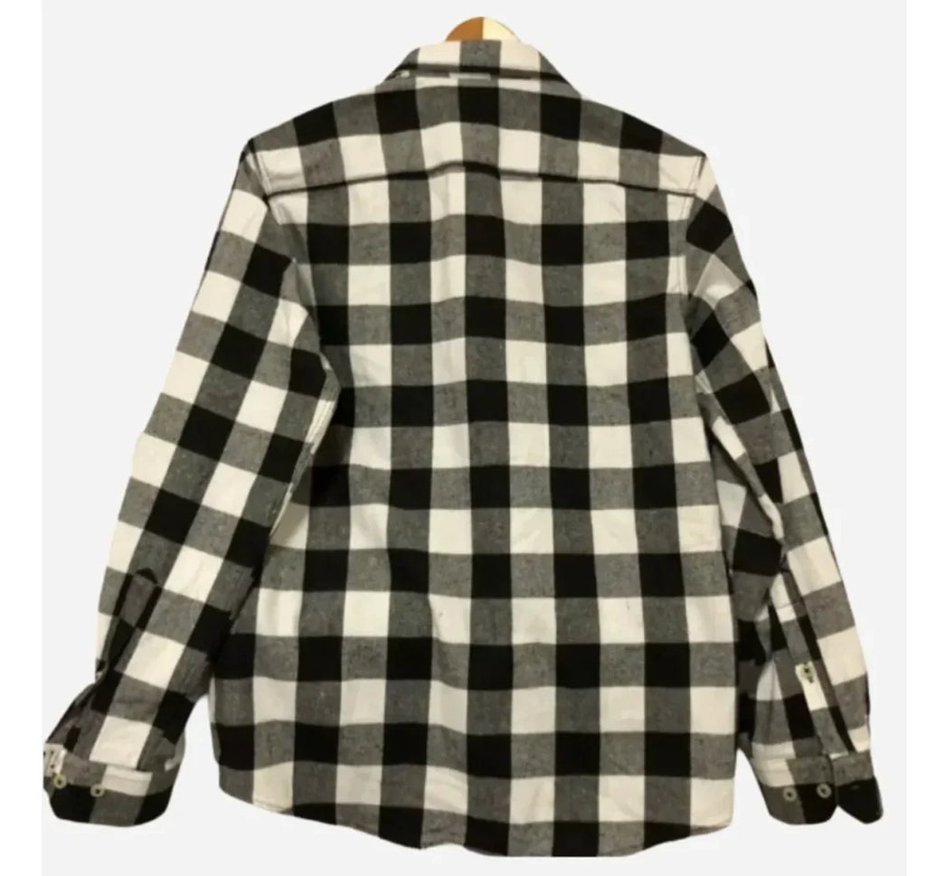 Beetlejuice-Beetlejuice-2024-Michael-Keaton-Plaid-Shirt