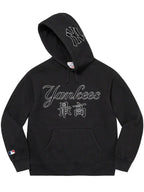 Black-Supreme-New-York-Yankees-Kanji-Hoodie