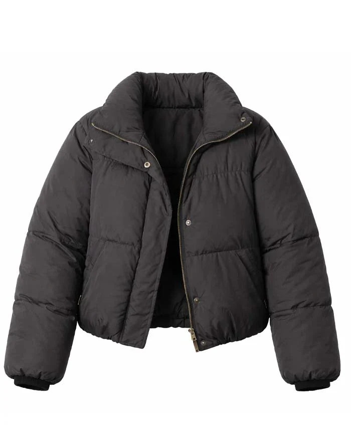 D���Arcy Carden Wild Vacation Rentals 2026  Jacket
