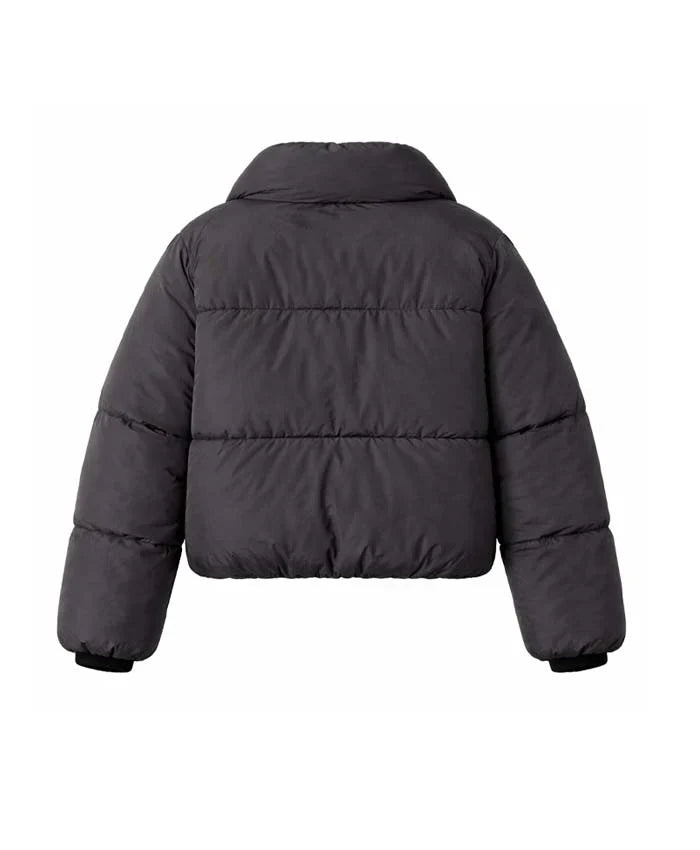 D���Arcy Carden Wild Vacation Rentals 2026 New   Jacket