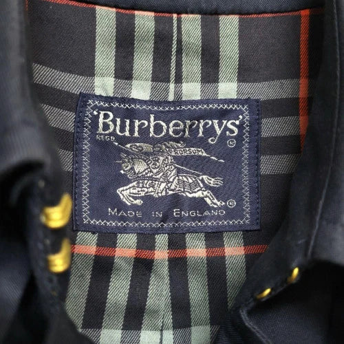 Elegant Burberry trench back view