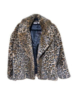 High Potential S02 Kaitlin Olson Leopard Print Fur Coat