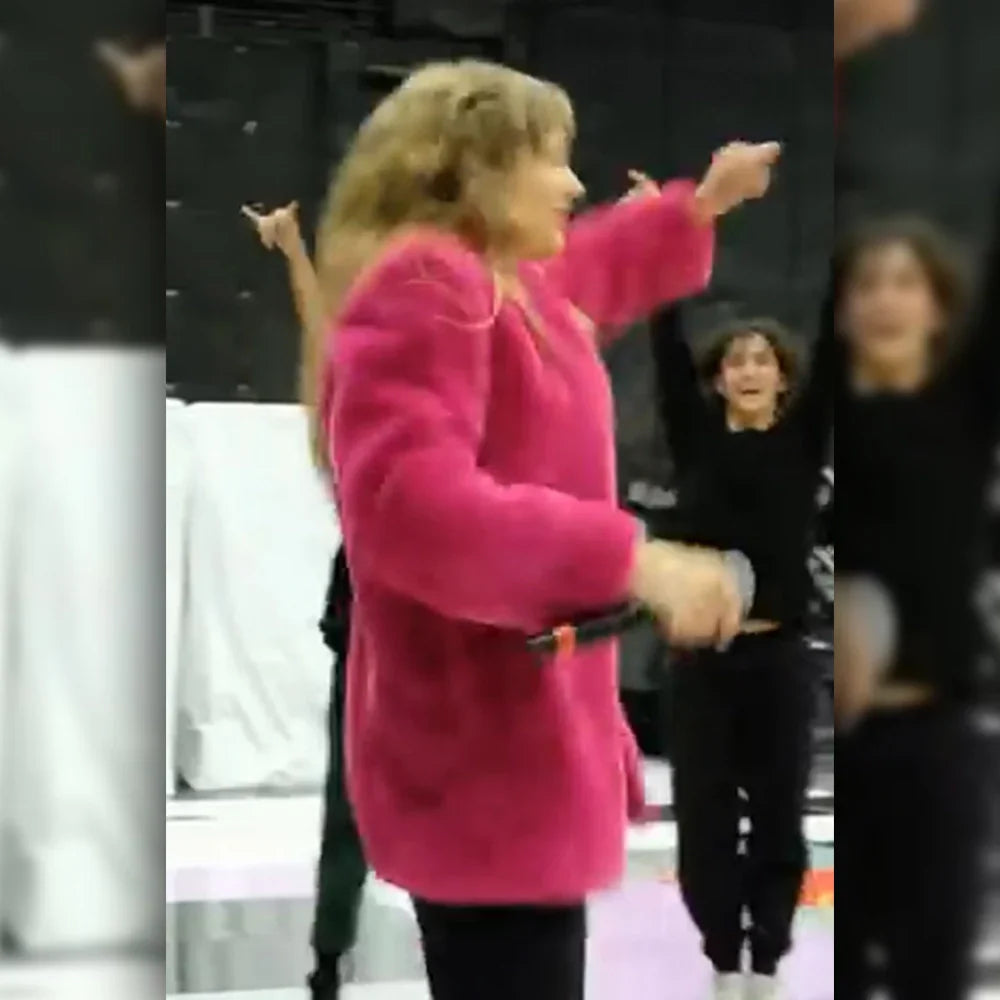 I-Can-Do-It-With-a-Broken-Heart-Music-Video-Taylor-Swift-Coat