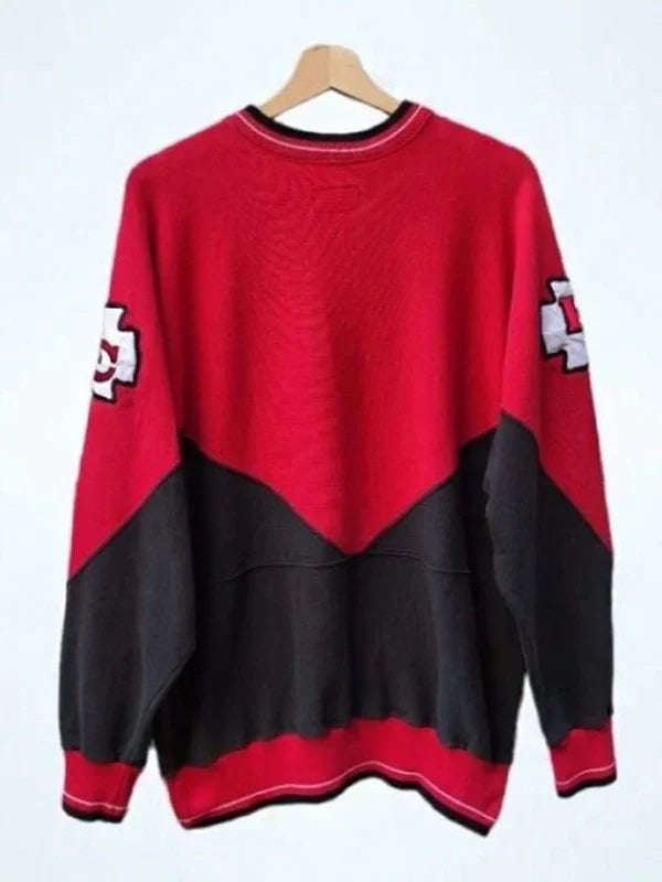 Kansas-City-Chiefs-Vs.-Buffalo-Bills-Game-Taylor-Swifts-Vintage-90s-Red-Black-Chiefs-Sweatshirt
