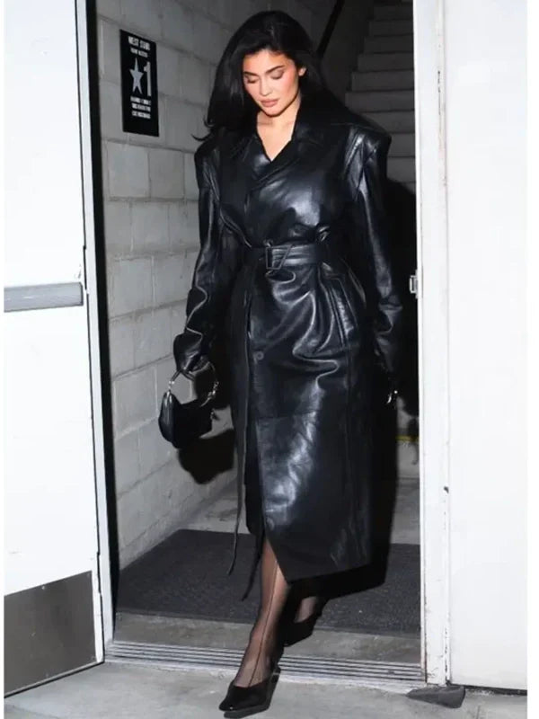 Kylie-Jenner-Trench-Coat