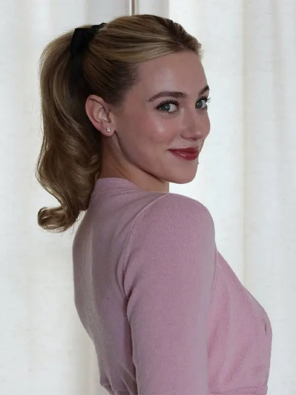 Lili Reinhart THE LOVE HYPOTHESIS Pink Top - Embroidery