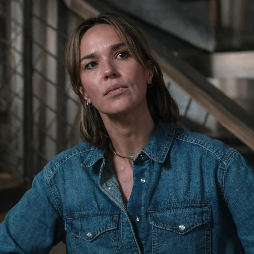 Marshals S01 Arielle Kebbel Blue Denim shacket