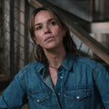 Marshals S01 Arielle Kebbel Blue Denim shacket
