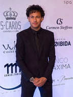 Neymar-Jr-Curly-Hair-Black-Suit