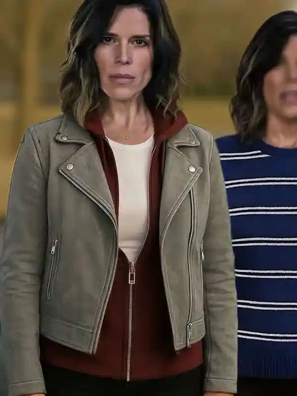 Scream-7-Neve-Campbell-Grey-Suede-Jacket-Close-Up-View