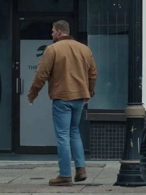 TV-Series-Reacher-2023-Alan-Ritchson-Brown-Jacket