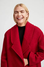 Tailored wool coat for women