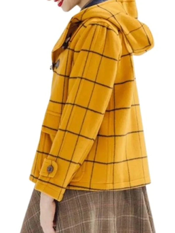 Taylor-Swift-Paddington-Bear-Yellow-Coat