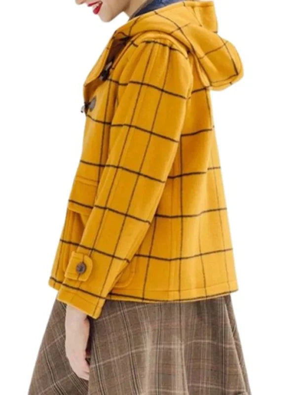 Taylor-Swift-Paddington-Bear-Yellow-Coat