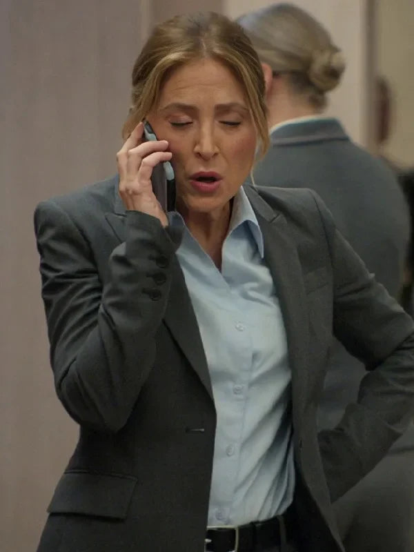 The-Lincoln-Lawyer-S04-Sasha-Alexander-Grey-Blazer