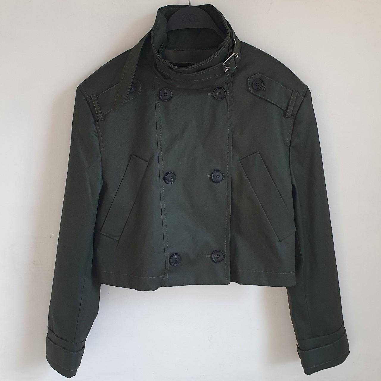 Trendy green short coat