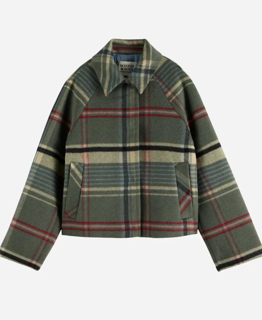 D���Arcy Carden Wild Vacation Rentals Jacket