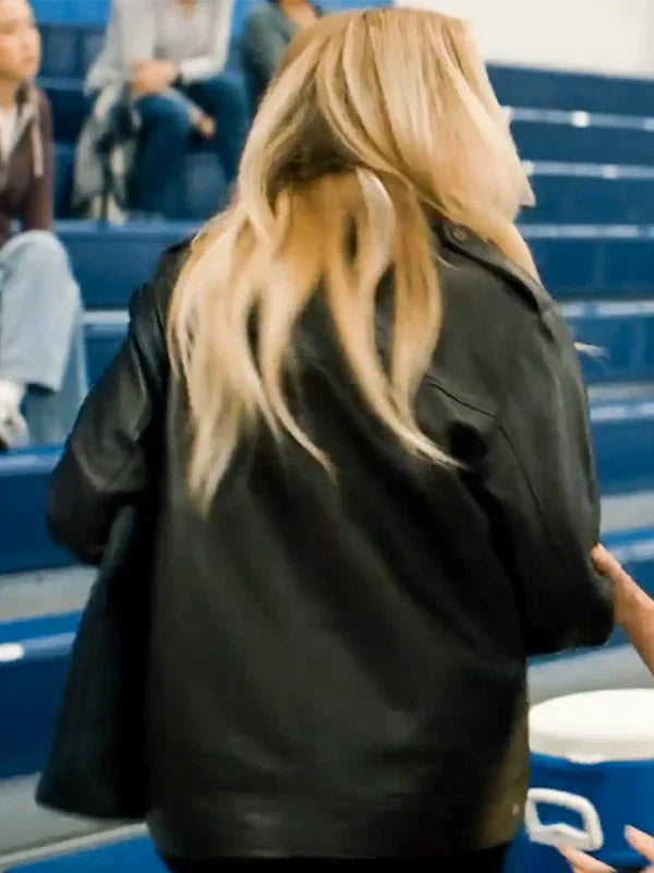 american-actress-nobody-wants-this-black-leather-blazer