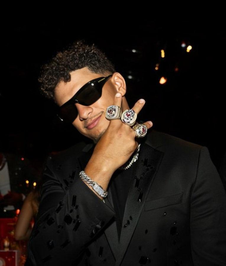 Get-Patrick-Mahomes-3rd-Super-Bowl-Ring-Ceremony-Black-Suit