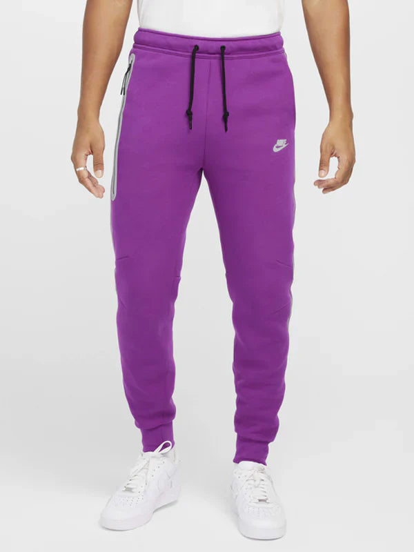 Nike Tech Fleece Reflective Windrunner Jacket Bold Berry