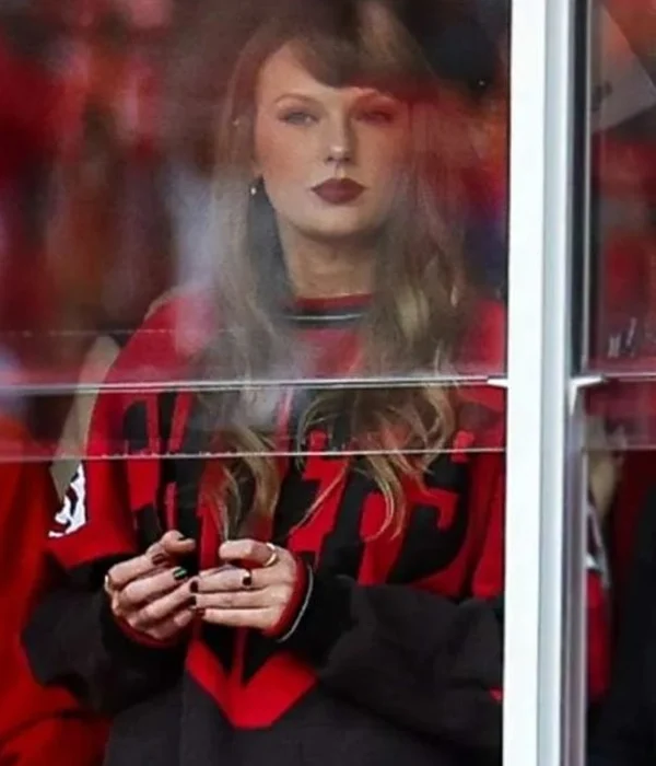 Kansas-City-Chiefs-Taylor-Swift-Spellout-Sweatshirt