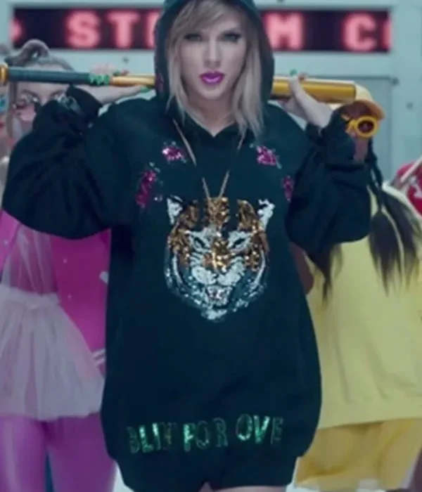 Taylor-Swift-Tiger-Print-Black-Hoodie