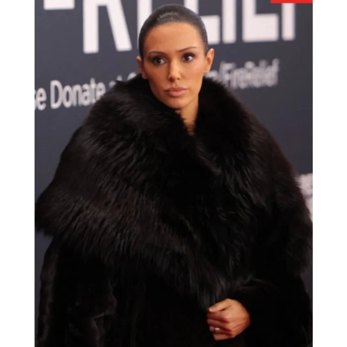 Bianca Censori Grammys-Fur-Coat